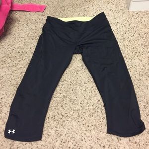 Under Armour Capri leggings.