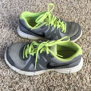 Boys Nike shoes size 4Y