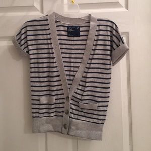 ❗️SOLD❗️American Eagle short sleeve sweater!