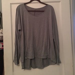 Gray long sleeve hi low shirt