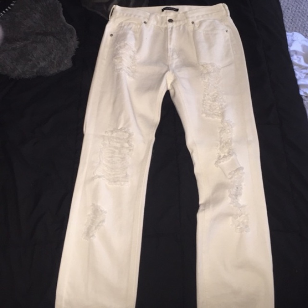 Brandy Melville white ripped boyfriend jeans