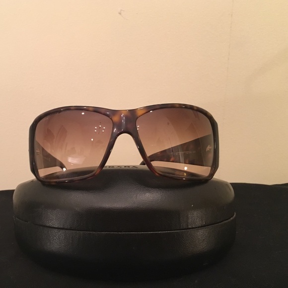 AUTHENTIC PRADA SUNGLASSES - Picture 2 of 3