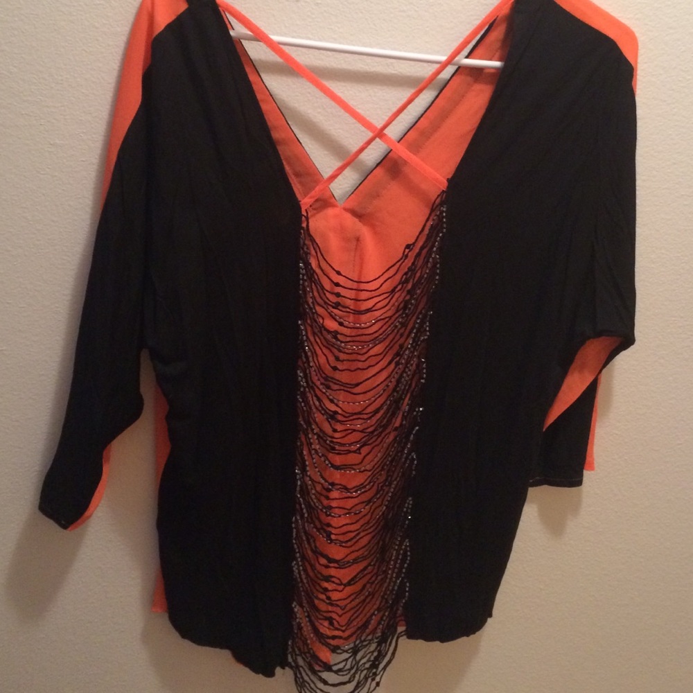 Buckle Bke boutique open back beaded shirt