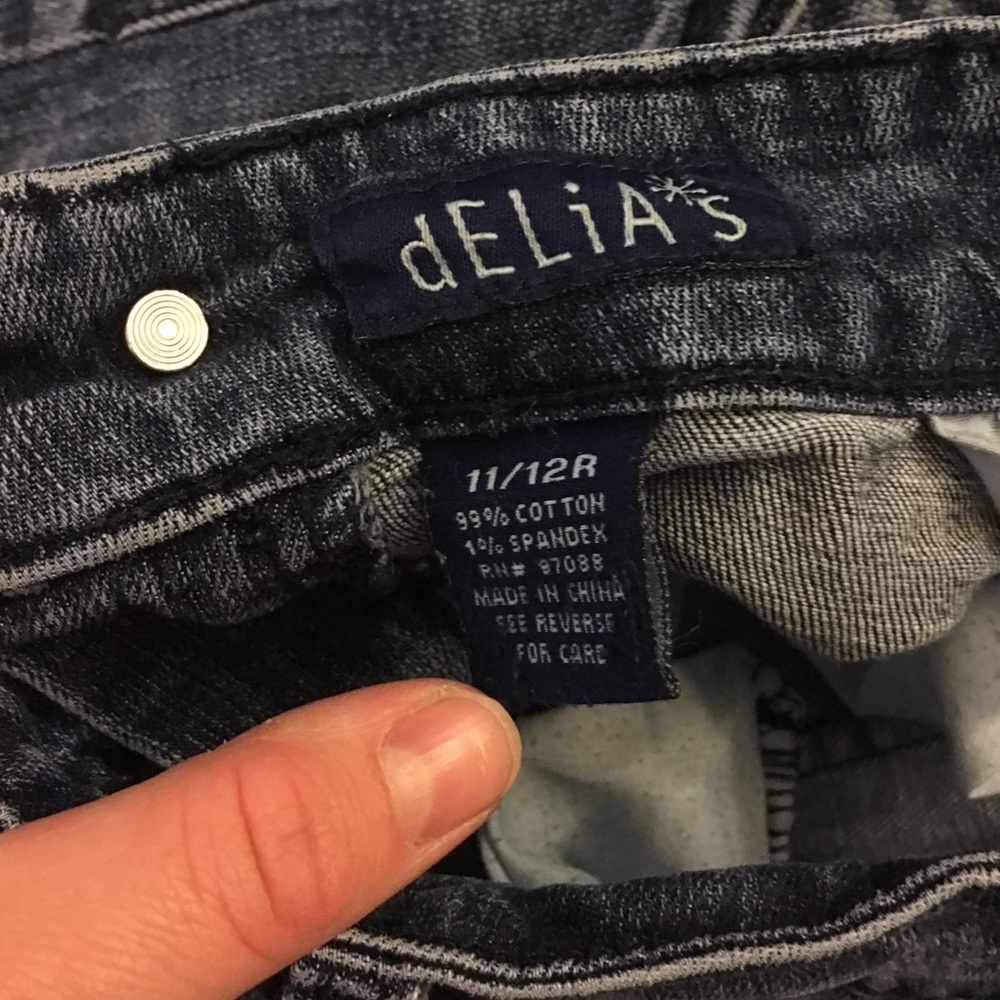 Jeans - Picture 2 of 3