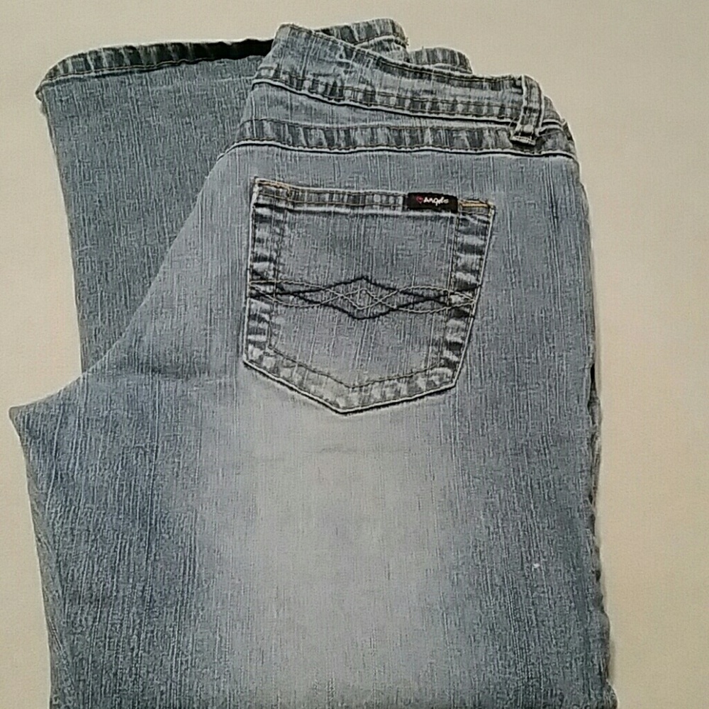 Angel capri's
