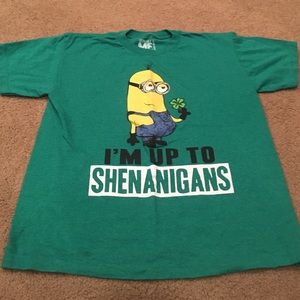 Boys Minion Shirt Sz M