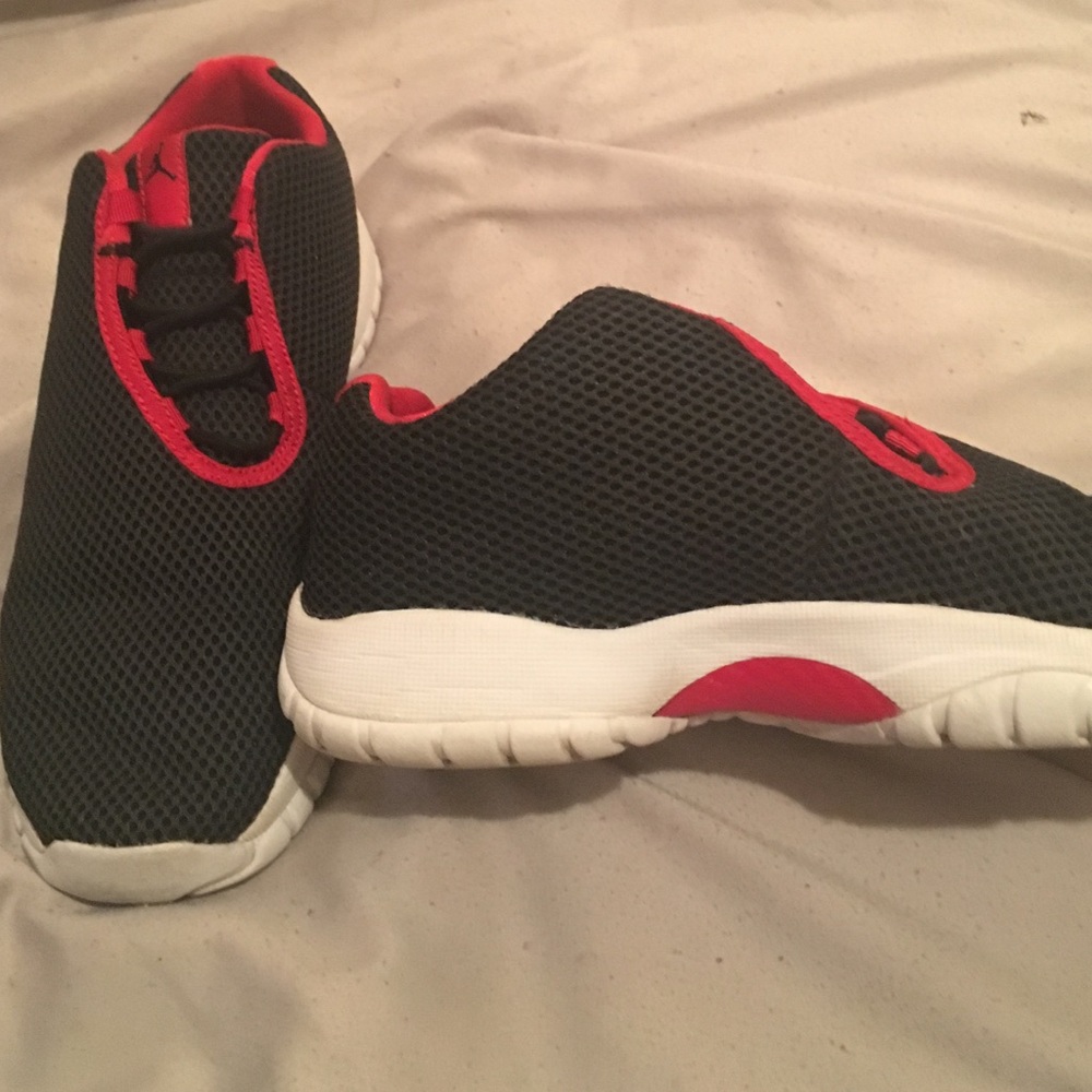 Jordan Future Low's (Black/Red)