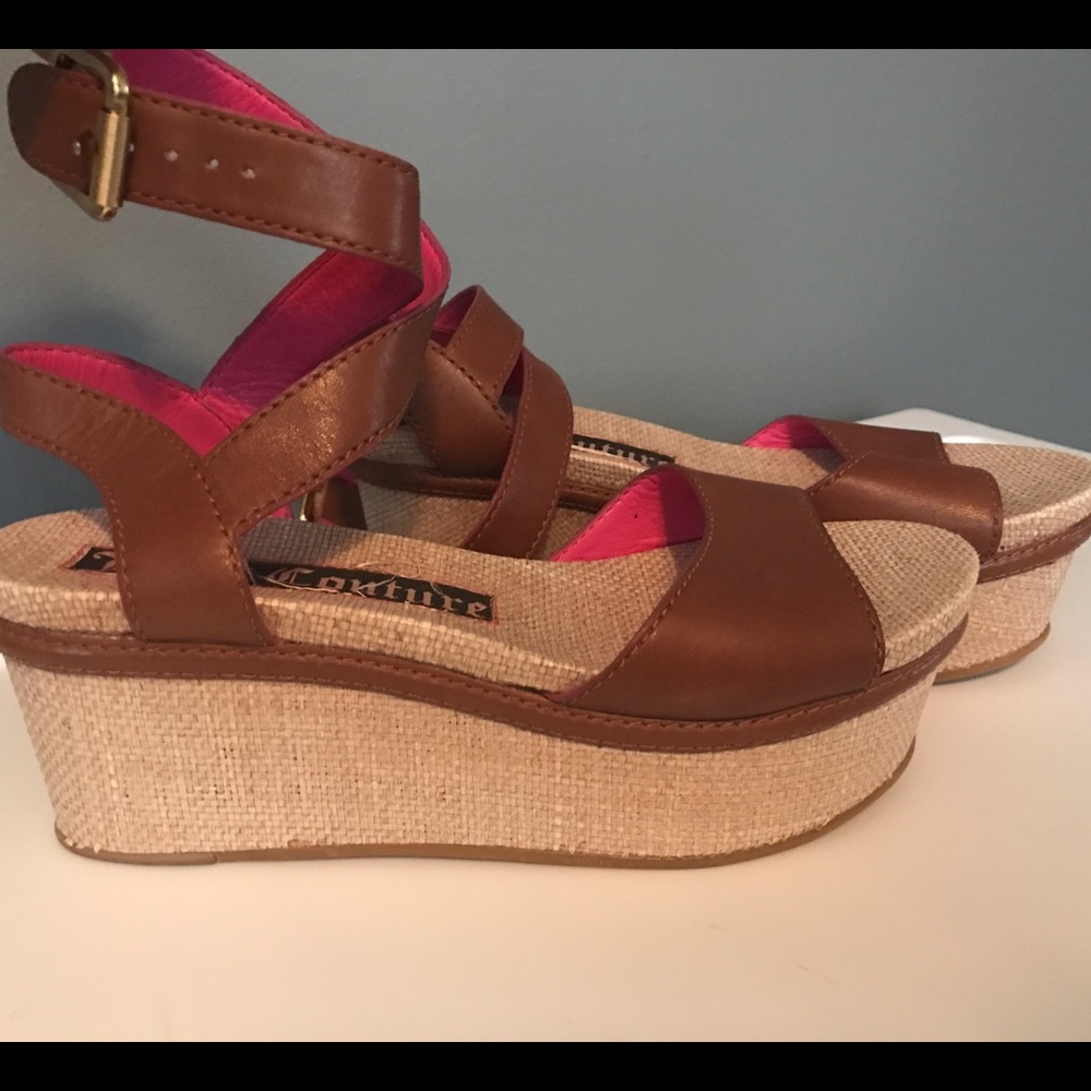 🔻SOLD‼️‼️Juicy Couture (size 6)