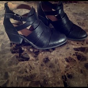 Leather Ankle booties 😄