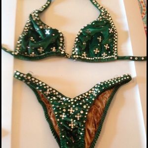 Figure competition suit