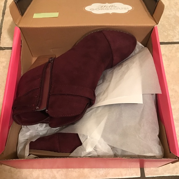 Booties - Picture 4 of 4