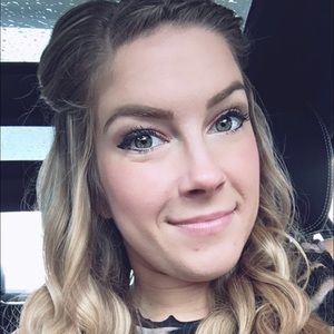 Meet your Posher, Taryn