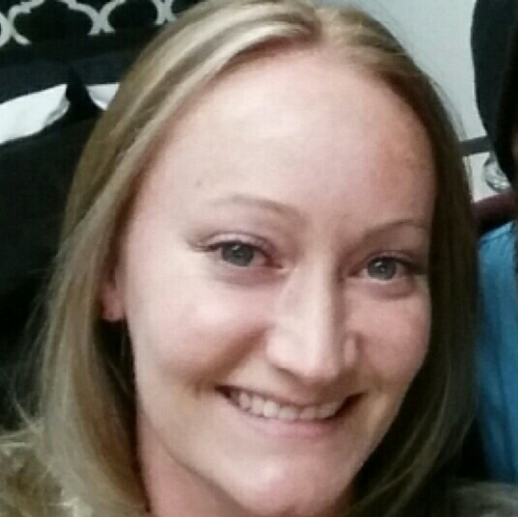 Meet your Posher, Jennifer - Picture 1 of 1