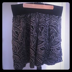 Black & white skirt