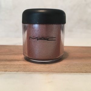 ✨rare✨ full size mac pigment sunpepper