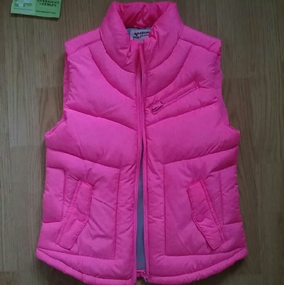 Hot pink puffer vest NWT