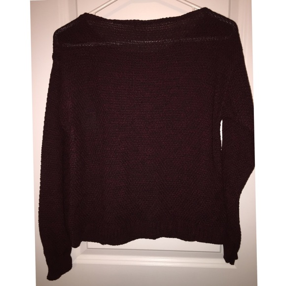 ❄️Gorgeous Maroon Sweater ❄️ - Picture 2 of 3
