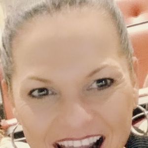 Meet your Posher, Cynthia