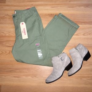 Levi's utility army green pants
