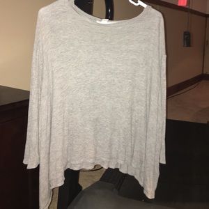 Flowly scoop neck top!