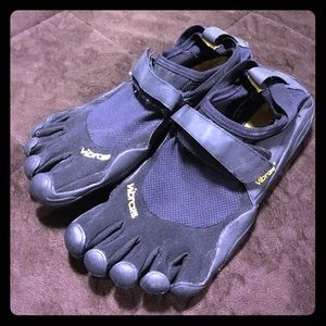 Vibran Running Shoes (Sz 41)