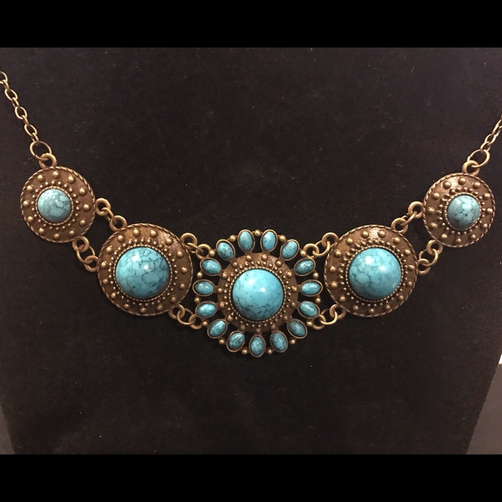 NWT Turquoise & Bronze Statement Necklace