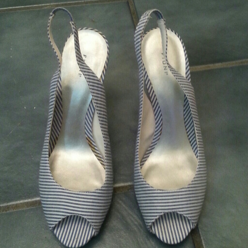 Women's shoes