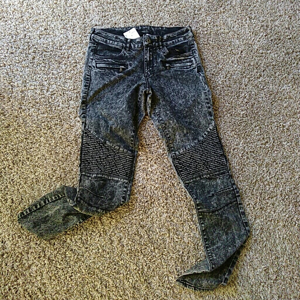 H&M divided jeans