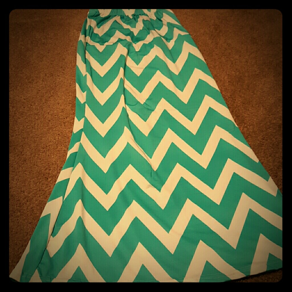 Chevron long skirt
