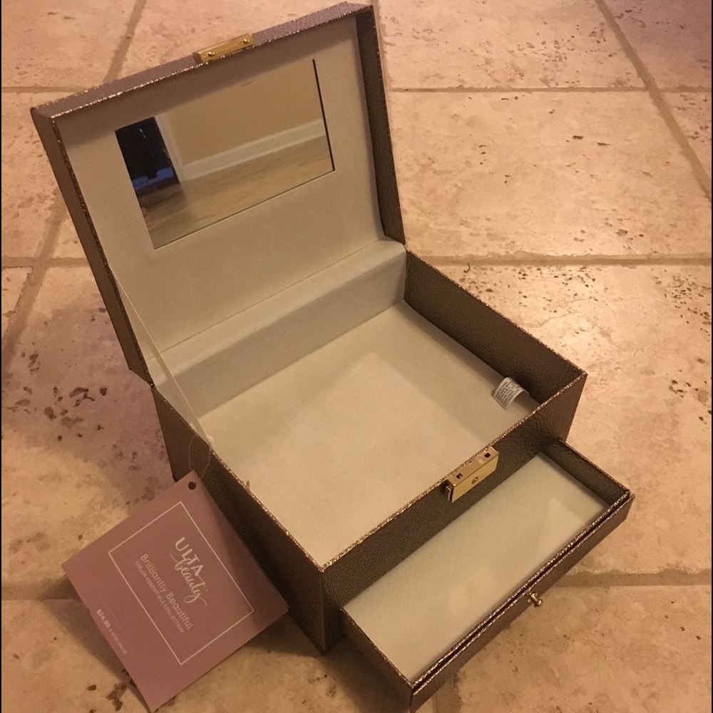 Gold Ulta Beauty Box💛