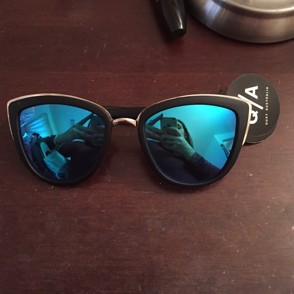 Quay Australia sunnies