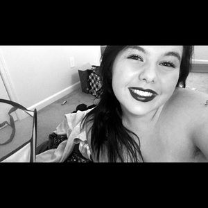 Meet your Posher, Eliz