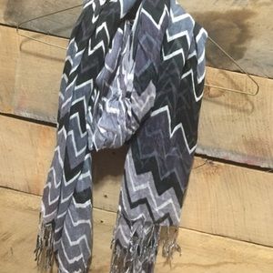 Bundle for sunjwls two scarves