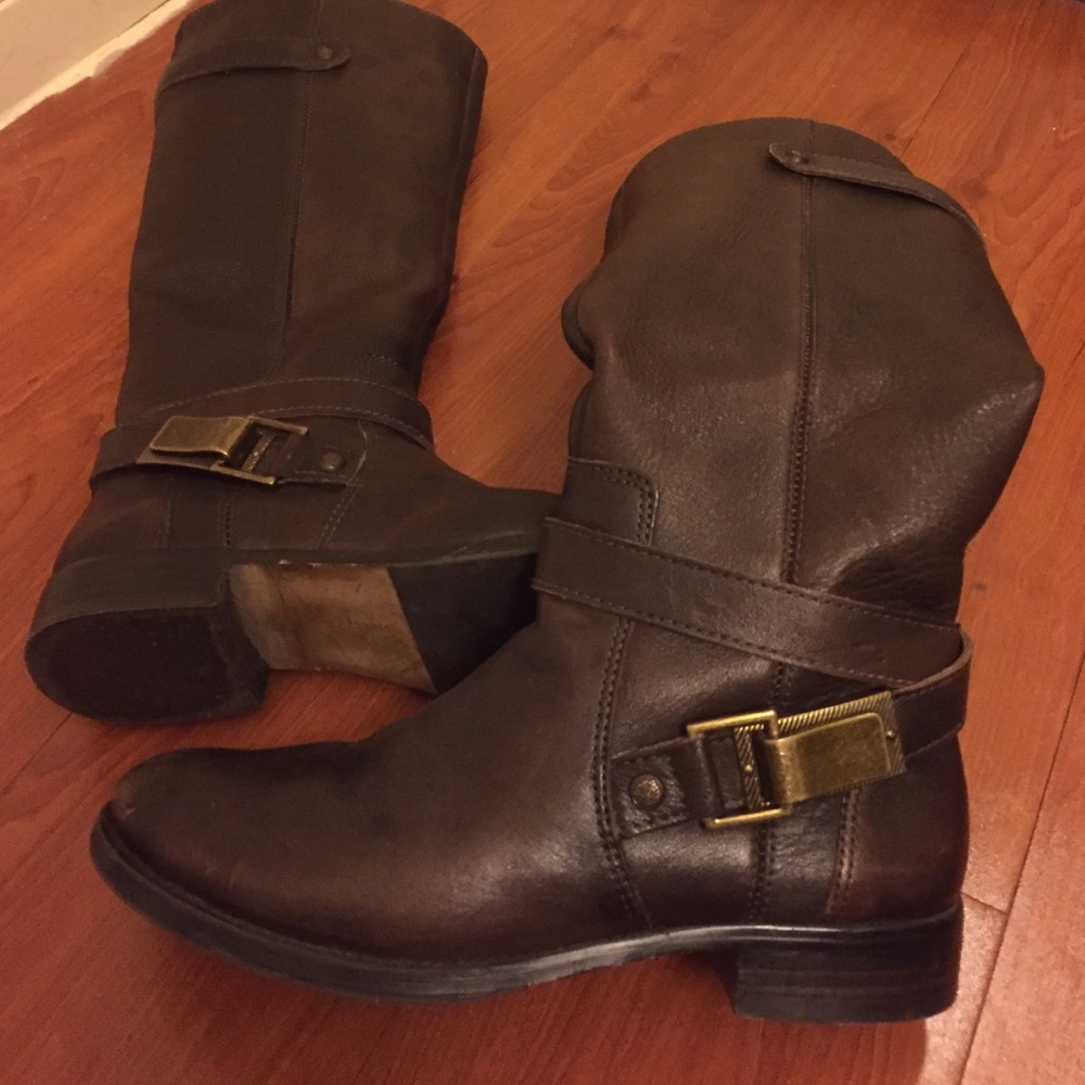Arturo Chiang riding boots