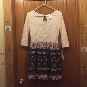 Kohl's Floral and White dress