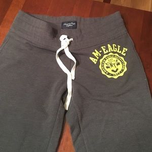 American Eagle women's sweats pants size L