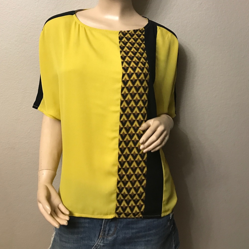💛BEAUTIFUL YELLOW TOP💛