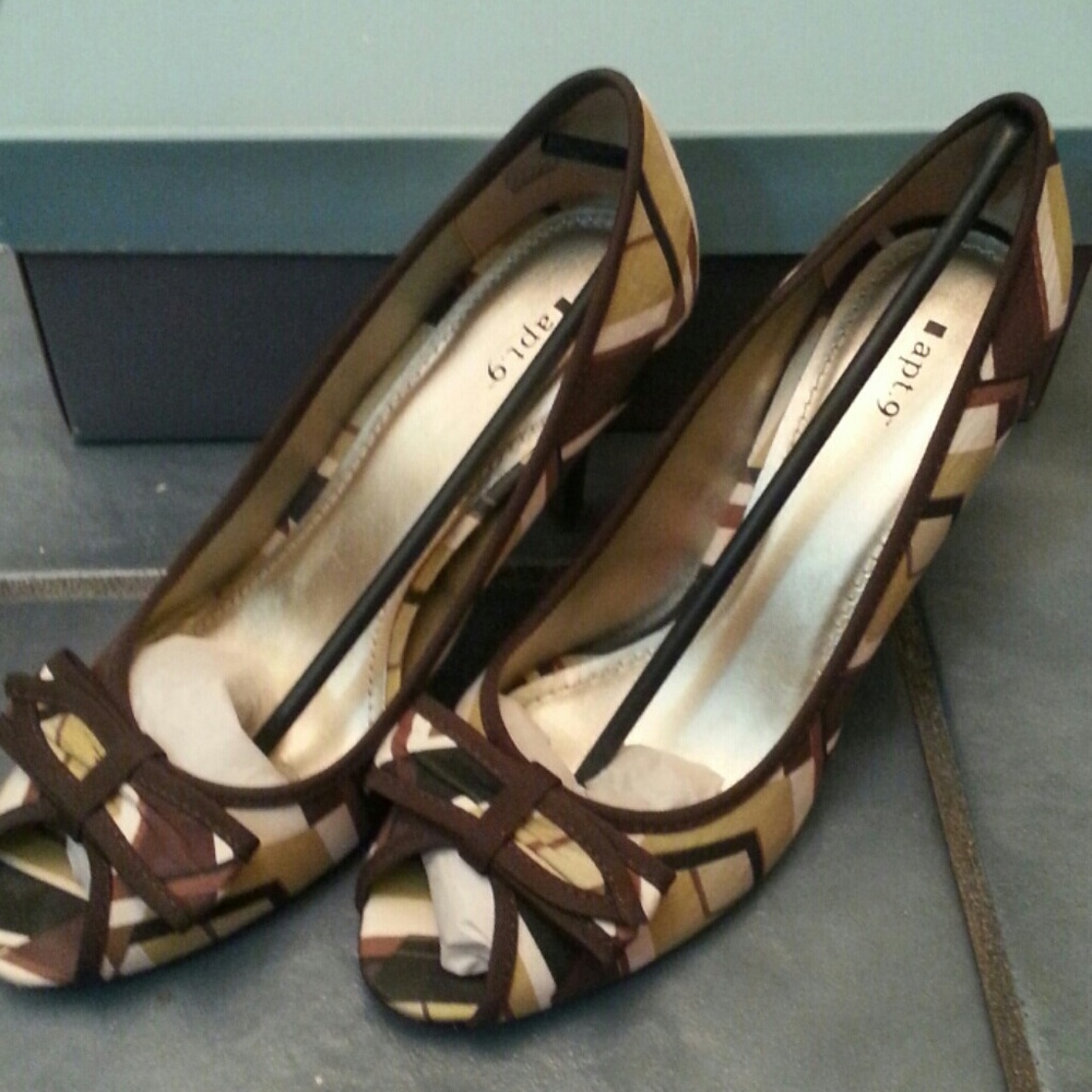 Women's shoes