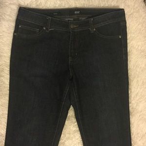 Dark wash skinny jeans size 31/12