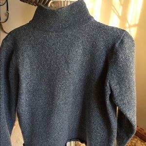 Cropped Gray turtle neck sweater.