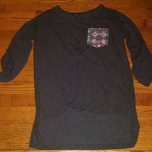 Quarter sleeve t-shirt with Printed Pocket