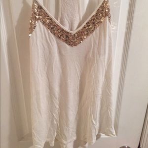 Women's flowy top