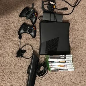 Xbox 360, 2 controllers, Kinect, headset, 8 games
