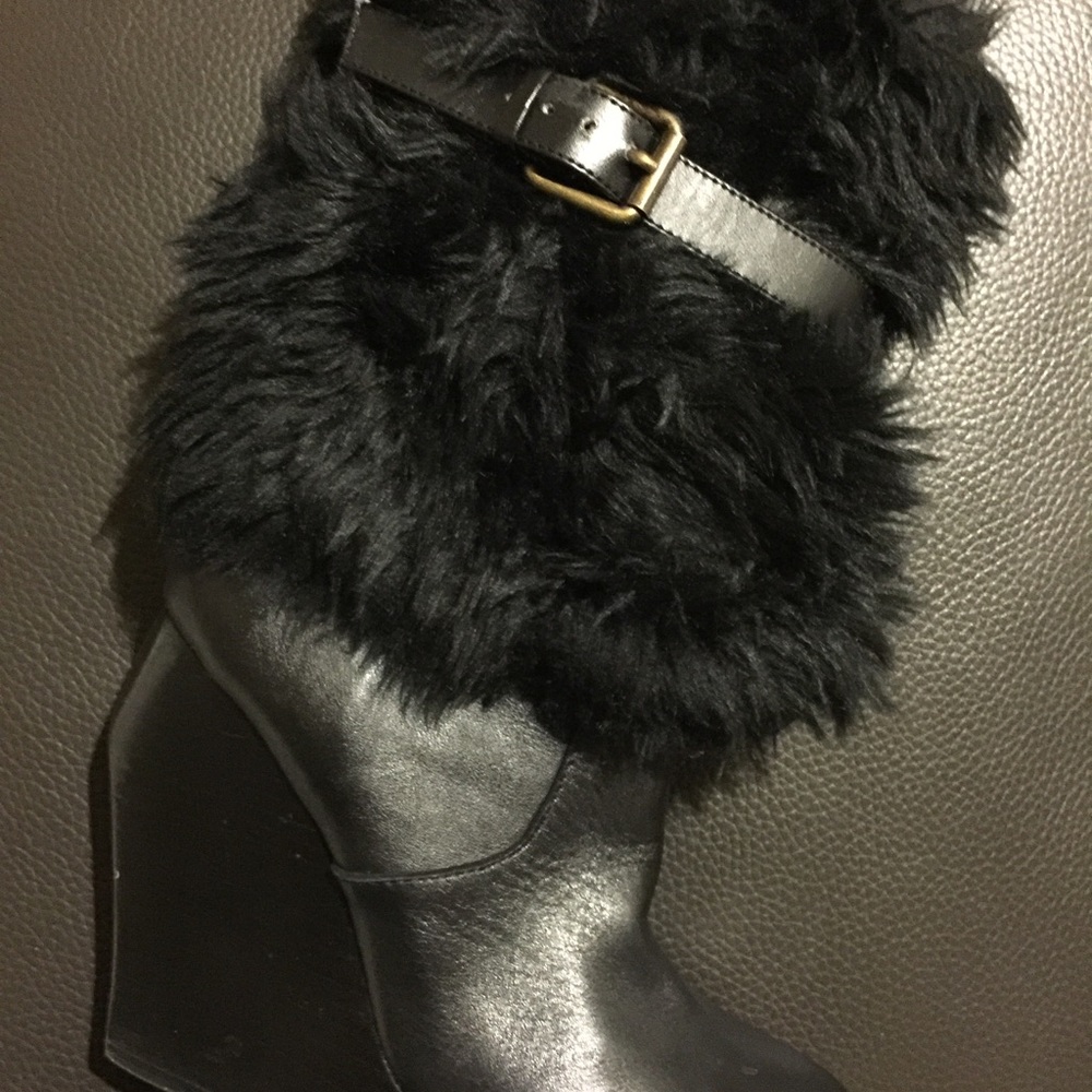 bebe black boot.