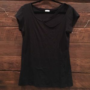 Plain black t- shirt