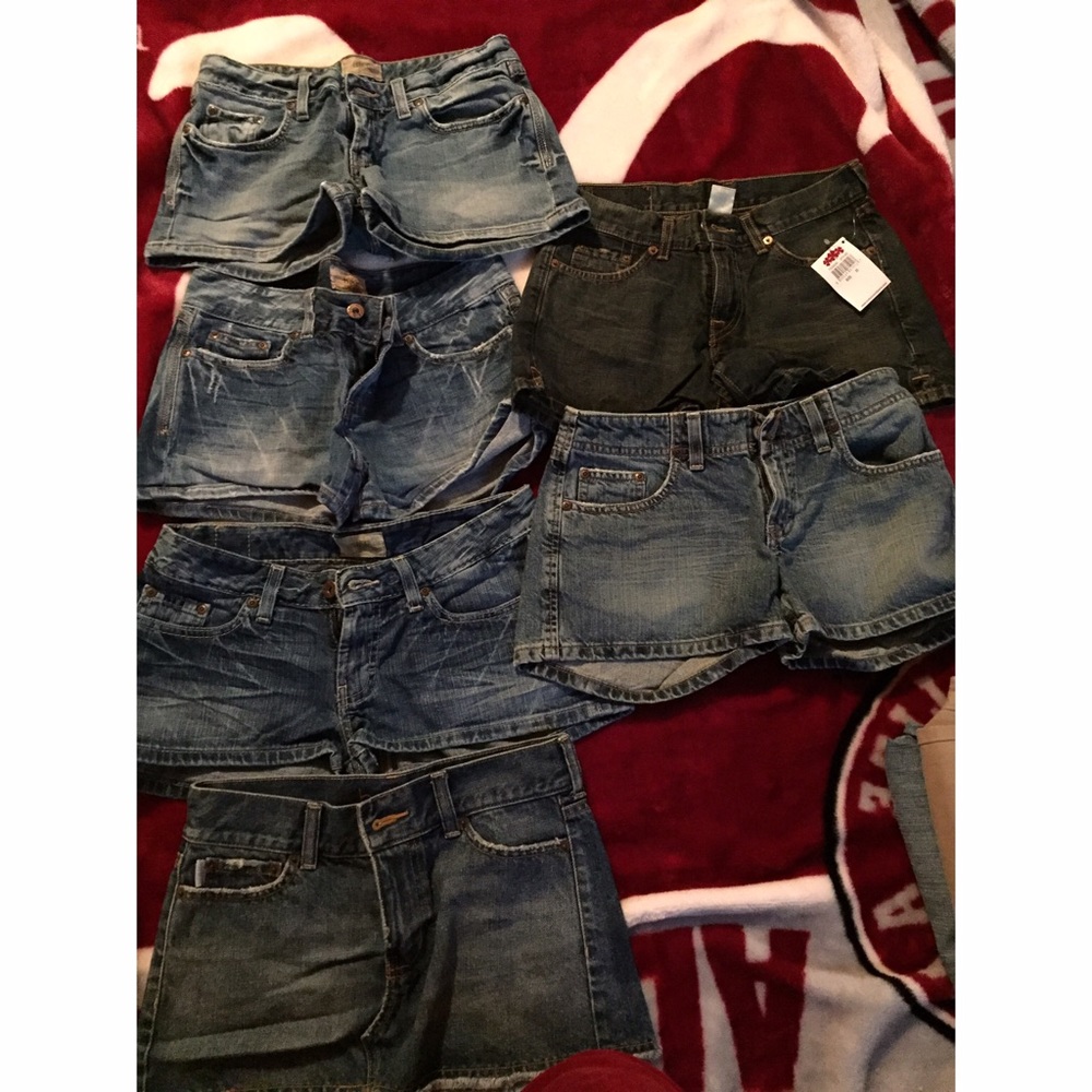 BKE/Lucky Brand jean shorts.