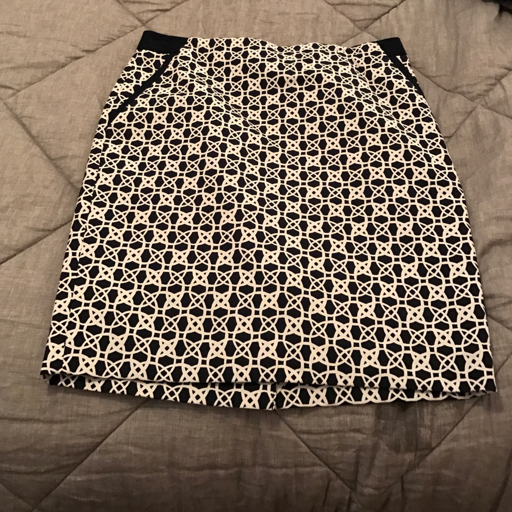 The Limited Navy and White Pencil Skirt. Size 10.