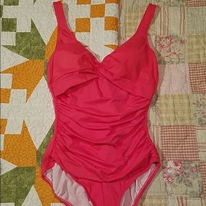 Pink swimsuit women's size 14 one piece Pink swimsuit women's size 14 one piece