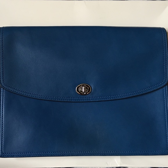 coach envelope clutch