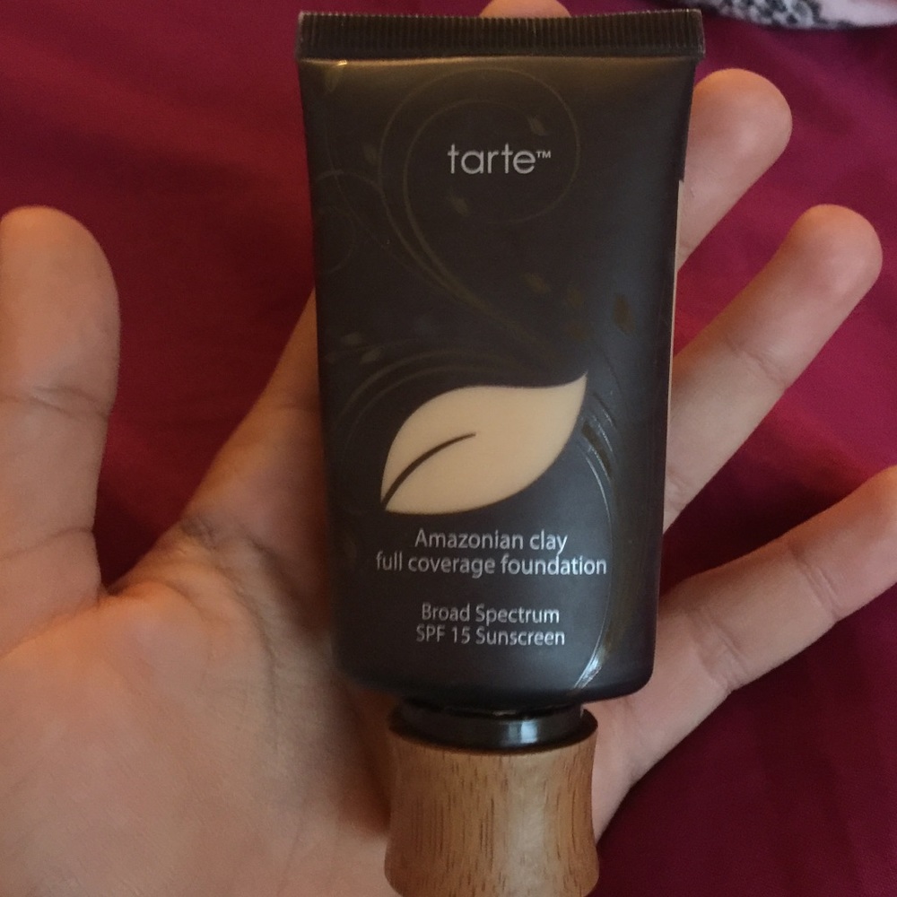 Tarte Amazon clay FULL coverage foundation